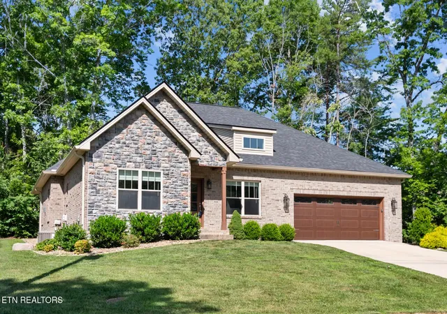 2nd image of 10 King John Lane, Crossville, TN 38558 | MLS# 3201307