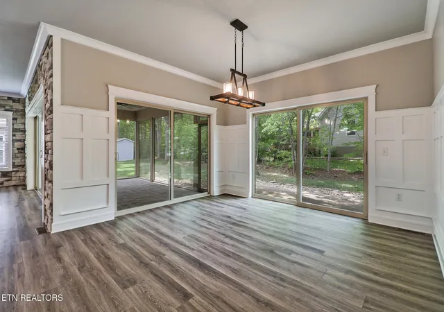 Photo 3 of Single family home for sale at 10 King John Ln, Crossville, TN 38558 | MLS# 3201307 | Listing updated on 2026-09-21