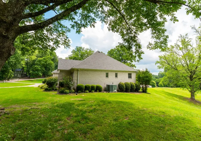 Homes for sale in Dyersburg, TN | 1015 Kelly Rd, Dyersburg, TN 38024 | MLS# 3202835