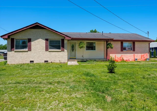 Photo 1 of Single family home for sale at 127 Scotch St, Hendersonville, TN 37075 | MLS# 3205439 | Listing updated on 2026-08-23
