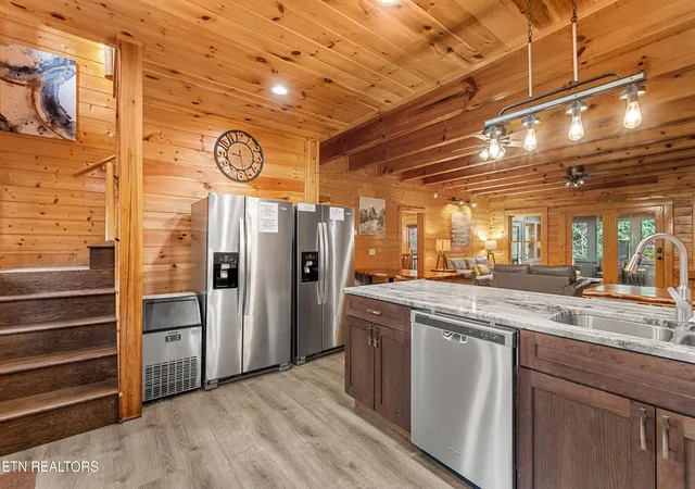 Photo 2 of Single family home for sale at 315 Caney Crk Rd, Pigeon Forge, TN 37863 | MLS# 3624466 | Listing updated on 2026-10-23