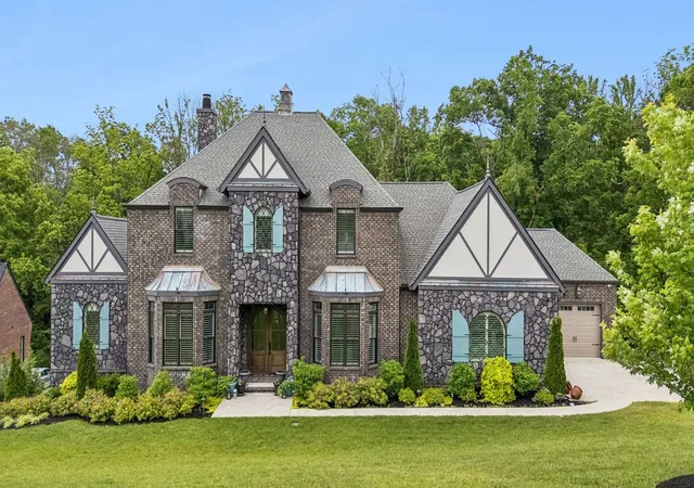 Photo 1 of Mansion for sale at 1601 Eastwood Dr, Brentwood, TN 37027 | MLS# 3216602 | Listing updated on 2026-07-11