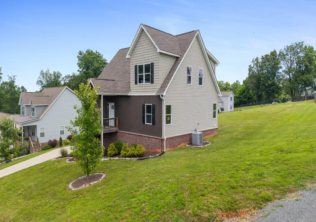 Homes for sale in Cleveland, TN | 155 Surrey Lane Ne, Cleveland, TN 37312 | MLS# 3205190