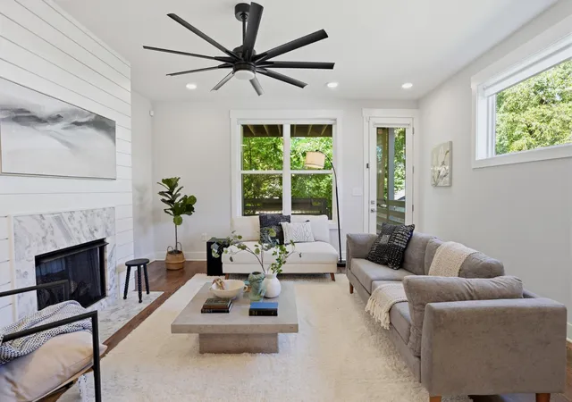 2nd image of 1911b 15th Ave N, Nashville, TN 37208 | MLS# 3205321
