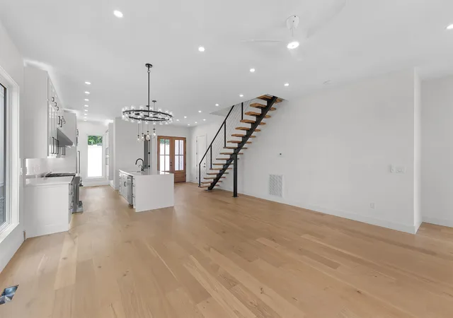 Photo 3 of Single family home for sale at 160 Caribe Royale Pt #3, Savannah, TN 38372 | MLS# 3205291 | Listing updated on 2026-05-09