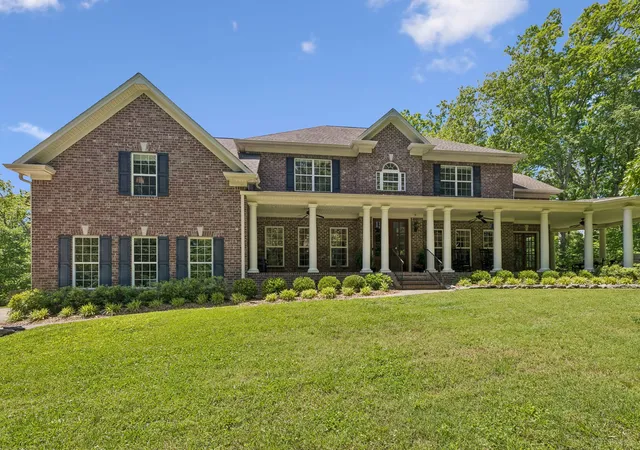 Photo 3 of Mansion for sale at 911 Bluff Rd, Brentwood, TN 37027 | MLS# 3205447 | Listing updated on 2026-09-17