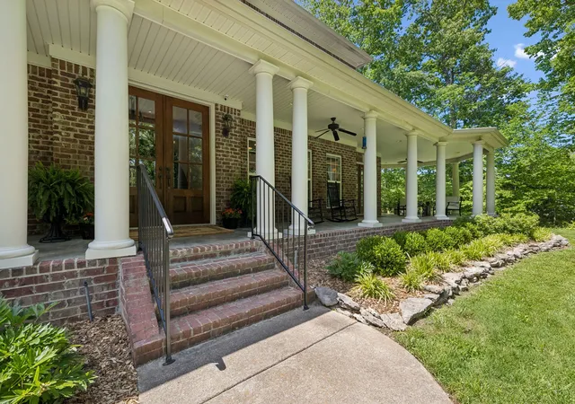 Photo 4 of Single family home for sale at 911 Bluff Rd, Brentwood, TN 37027 | MLS# 3205447 | Listing updated on 2026-09-17
