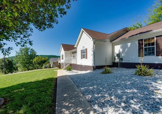 Homes for sale in Sparta, TN | 249 Darlene Dr, Sparta, TN 38583 | MLS# 3251109
