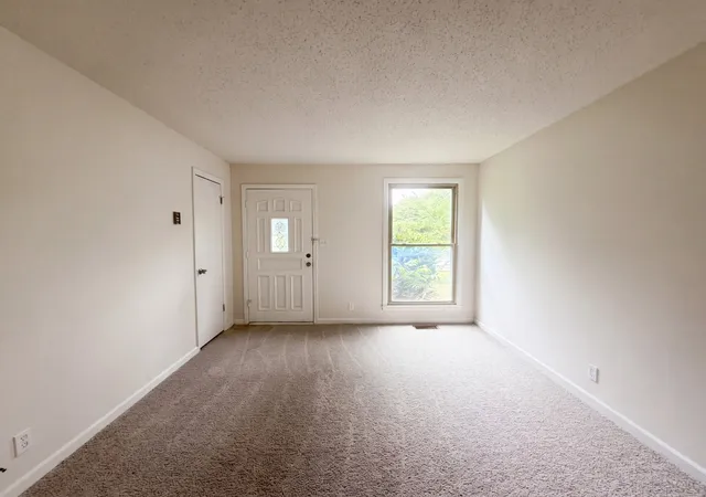 2nd image of 587 Lafayette Rd, Clarksville, TN 37042 | MLS# 3205442