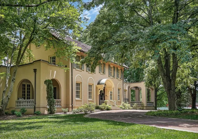 Photo 3 of Mansion for sale at 335 N Dixie Ave, Cookeville, TN 38501 | MLS# 3216283 | Listing updated on 2026-10-11