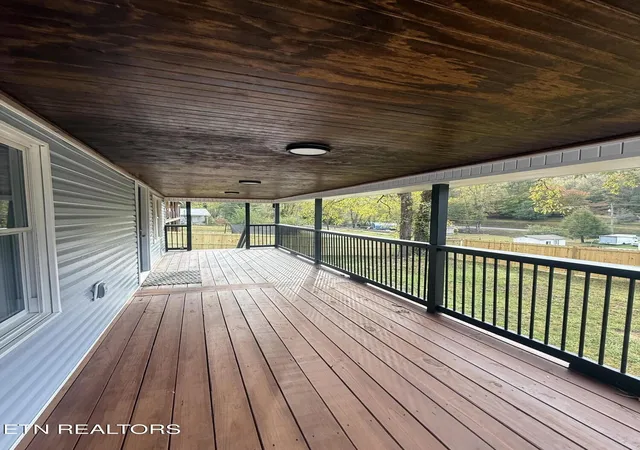 Homes for sale in Oliver Springs, TN | 220 Walden Ave, Oliver Springs, TN 37840 | MLS# 3205496