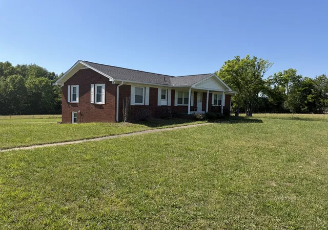 Homes for sale in Greenbrier, TN | 2276 S Mount Pleasant Rd, Greenbrier, TN 37073 | MLS# 3206001