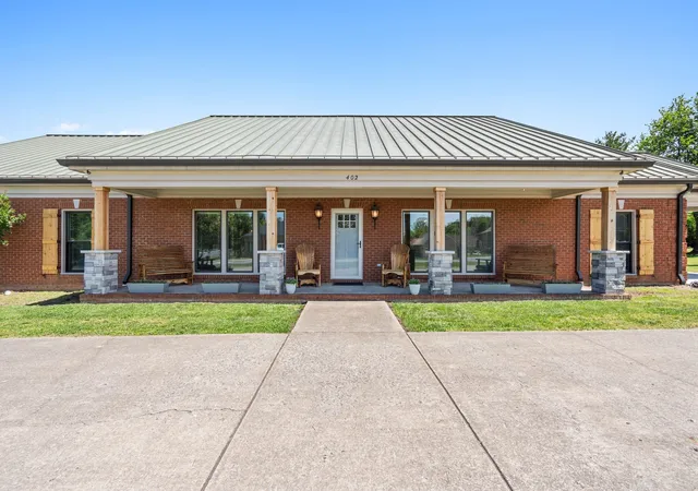 Photo 1 of Single family home for sale at 402 Fairway Trl, Springfield, TN 37172 | MLS# 3211155 | Listing updated on 2026-09-20