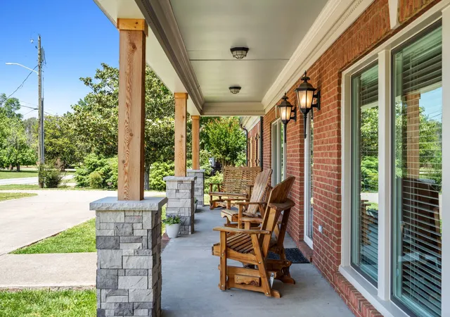 Photo 2 of Single family home for sale at 402 Fairway Trl, Springfield, TN 37172 | MLS# 3211155 | Listing updated on 2026-10-03