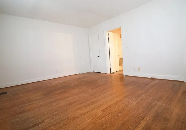 Listing Photo 2 - Condo for sale in building located at 111 7th Ave N, Franklin, TN 37064 - Unit #