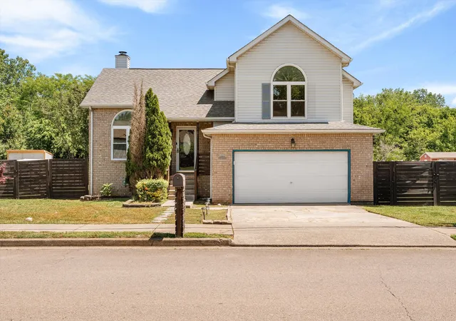 Photo 1 of Single family home for sale at 708 Post Oak Dr, Antioch, TN 37013 | MLS# 3205790 | Listing updated on 2026-09-25