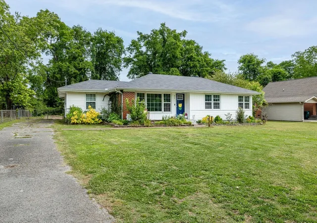 2nd image of 814 Rackley Dr, Pulaski, TN 38478 | MLS# 3516337