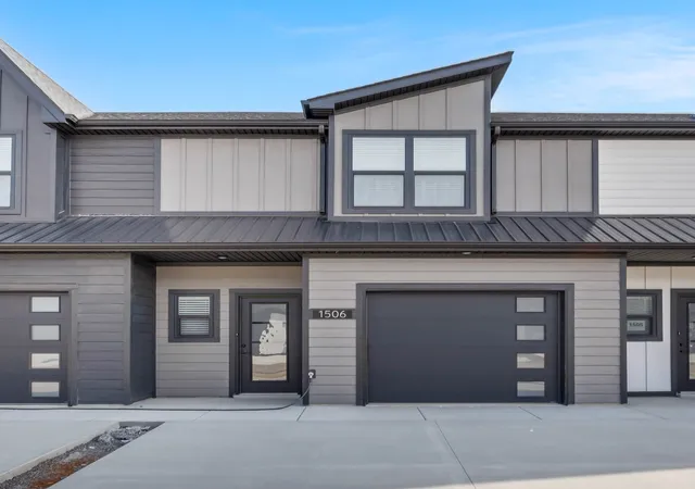Photo 3 of Townhouse for sale at 1506 Jonathan Wade Cir #1506, Clarksville, TN 37043 | MLS# 3205774 | Listing updated on 2026-08-27