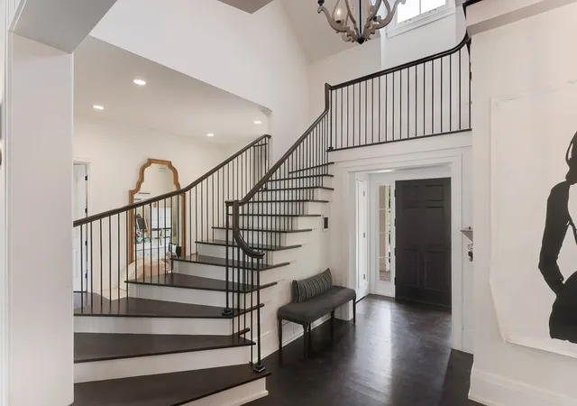 3rd image of 2 Bridleway Trl, Nashville, TN 37215 | MLS# 3206990