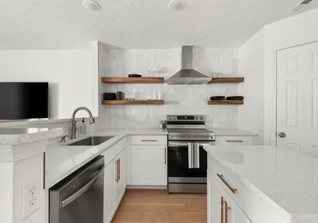 2nd image of 310 Shadow Glen Dr, Nashville, TN 37211 | MLS# 3206872