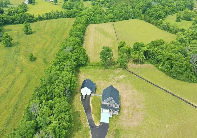 Homes for sale in Mount Pleasant, TN | 3319 Booker Ridge Rd, Mount Pleasant, TN 38474 | MLS# 3215468