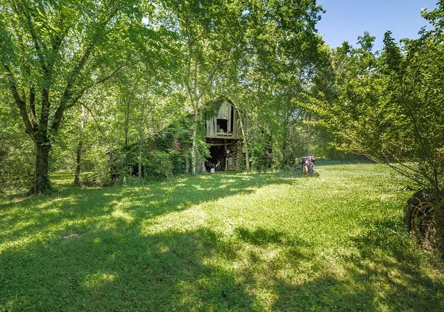 Photo 4 of House for sale at 2198 Franklin Pike, Lewisburg, TN 37091 | MLS# 3205986 | Listing updated on 2026-08-25