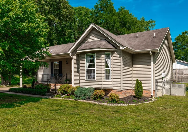 Homes for sale in Gallatin, TN | 1251 Hillwood Ct, Gallatin, TN 37066 | MLS# 3214964