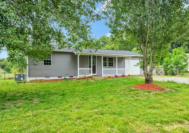 Photo 3 of Single family home for sale at 72 West 1st St, Hillsboro, TN 37342 | MLS# 3218071 | Listing updated on 2026-09-25