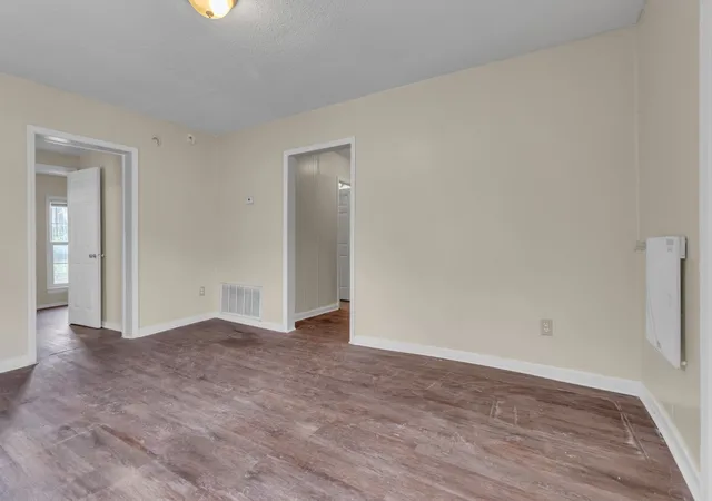 Photo 3 of Single family home for sale at 420 E State St, Murfreesboro, TN 37130 | MLS# 3213984 | Listing updated on 2026-05-15