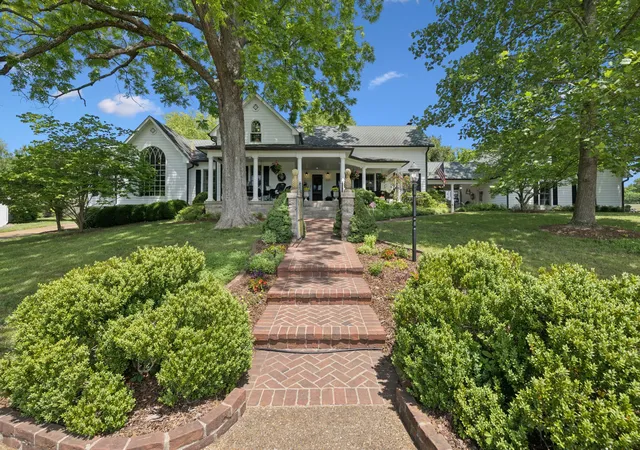 Single family home for sale at 4929 Snow Crk Rd, Santa Fe, TN 38482 | MLS# 3213489