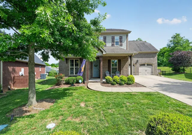 Homes for sale in Thompsons Station, TN | 2384 Stockwood Trl, Thompsons Station, TN 37179 | MLS# 3205989