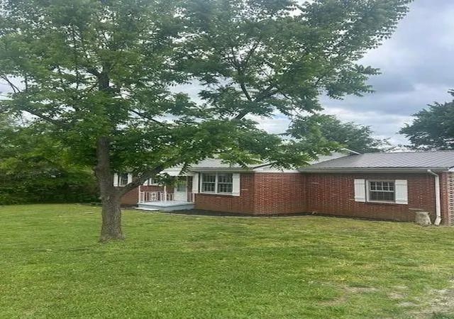 4th image of 114 E Frazier St, Camden, TN 38320 | MLS# 3206814