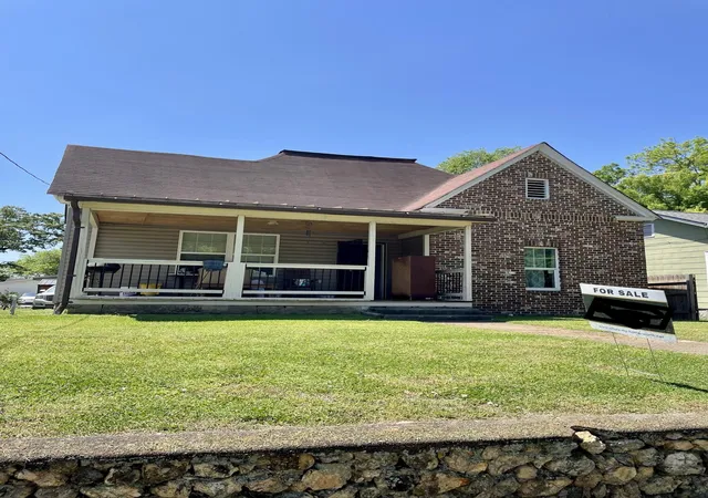 Photo 1 of Single family home for sale at 1510 East 16th St, Chattanooga, TN 37404 | MLS# 3206007 | Listing updated on 2026-05-11
