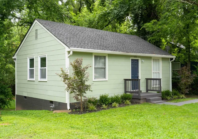 Photo 2 of Single family home for sale at 2605 Delk Ave, Nashville, TN 37208 | MLS# 3208569 | Listing updated on 2026-08-17