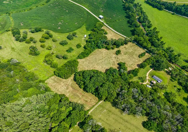 Photo 3 of House for sale at 4545 Stephenson Schoolhouse Rd, Hampshire, TN 38461 | MLS# 3285707 | Listing updated on 2026-10-01