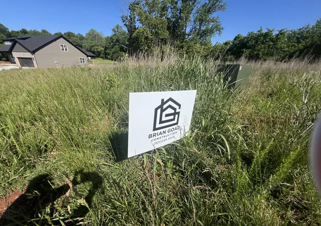 Photo 3 of Single family home for sale at 3040 Timberdale Dr, Clarksville, TN 37042 | MLS# 3221772 | Listing updated on 2026-05-30