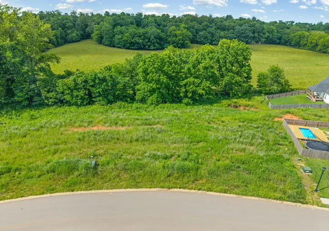 Photo 2 of Single family home for sale at 3040 Timberdale Dr, Clarksville, TN 37042 | MLS# 3221772 | Listing updated on 2026-05-30