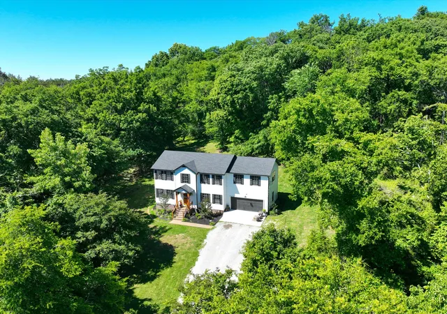 2nd image of 1074 Talon Dr, Columbia, TN 38401 | MLS# 3214360