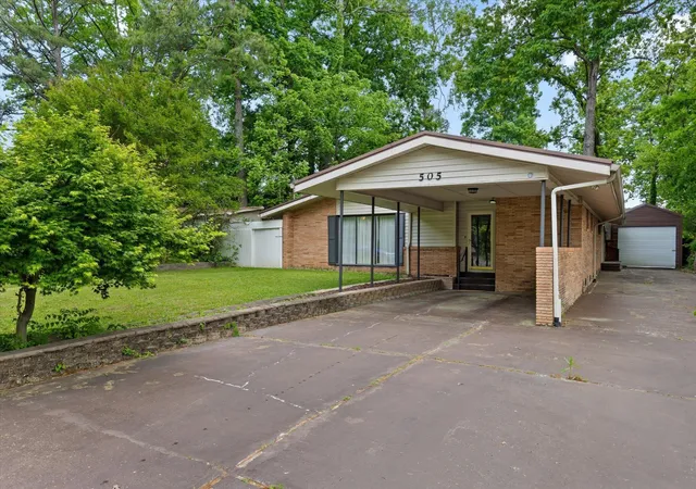 2nd image of 505 Thomas Dr, Rossville, GA 30741 | MLS# 3519371