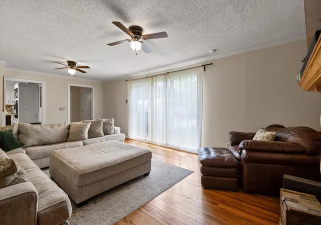 5th image of 505 Thomas Dr, Rossville, GA 30741 | MLS# 3519371
