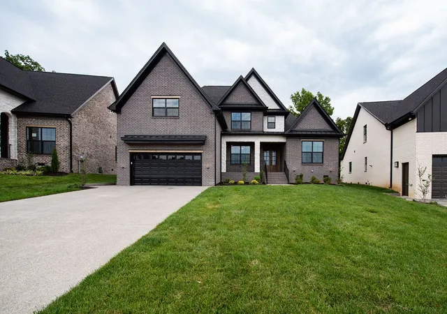 Photo 3 of Single family home for sale at 175 Karen Dr, Mount Juliet, TN 37122 | MLS# 3234043 | Listing updated on 2026-09-29