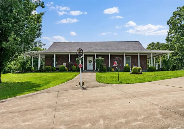 Homes for sale in Hohenwald, TN | 124 Napier Rd, Hohenwald, TN 38462 | MLS# 3234063