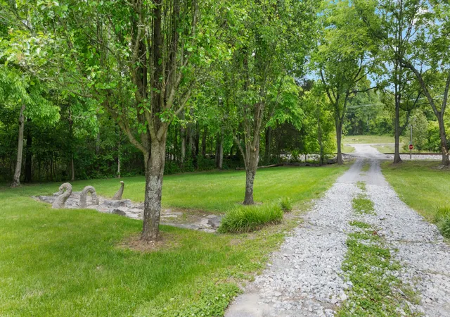 Homes for sale in Wartrace, TN | 990 Bugscuffle Rd, Wartrace, TN 37183 | MLS# 3208316