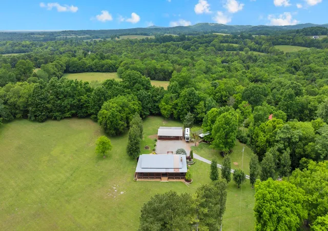 5th image of 990 Bugscuffle Rd, Wartrace, TN 37183 | MLS# 3208316