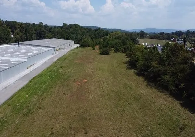 1st image of 0 N Spring St, Sparta, TN 38583 | MLS# 3229974