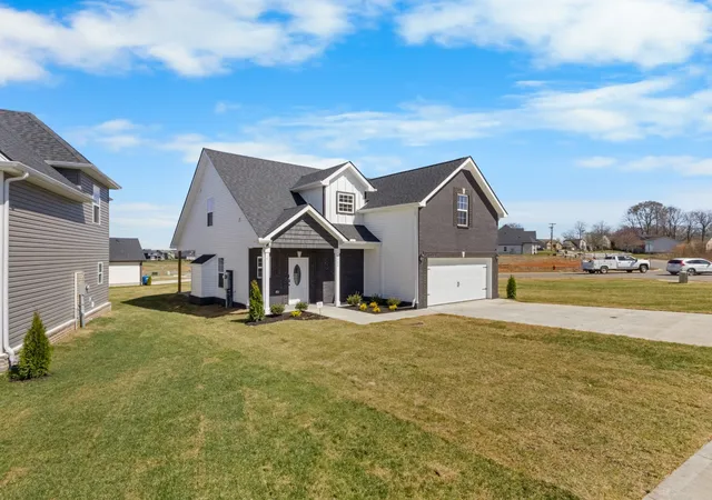 Photo 3 of Single family home for sale at 2531 Rafiki Dr, Clarksville, TN 37042 | MLS# 3211274 | Listing updated on 2026-08-20