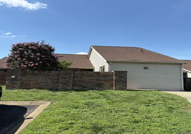 2nd image of 404 Laurel Hill Dr, Old Hickory, TN 37138 | MLS# 3243987