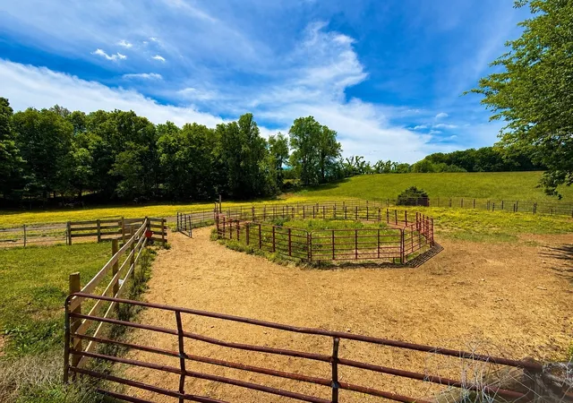 Homes for sale in Vanleer, TN | 1126 Cedar Creek Rd, Vanleer, TN 37181 | MLS# 3208227