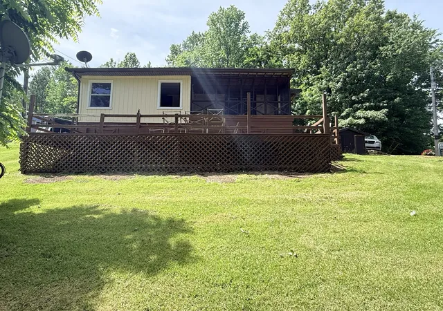 Photo 3 of Manufactured home for sale at 156 Lakeshore Cir, Bumpus Mills, TN 37028 | MLS# 3208448 | Listing updated on 2026-08-18