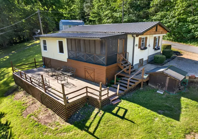 Photo 4 of Manufactured home for sale at 156 Lakeshore Cir, Bumpus Mills, TN 37028 | MLS# 3208448 | Listing updated on 2026-08-18